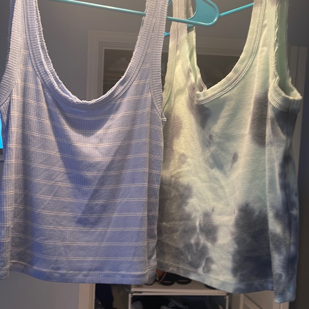 2 tank tops